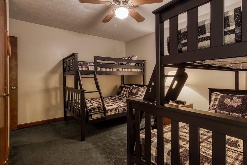 Pinecrest Hotel B photo 11