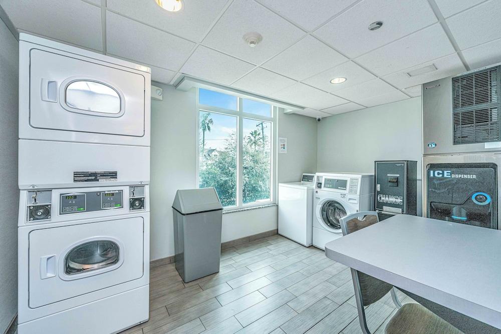 Holiday Inn Express & Suites Charleston Arpt-Conv Ctr Area photo 65