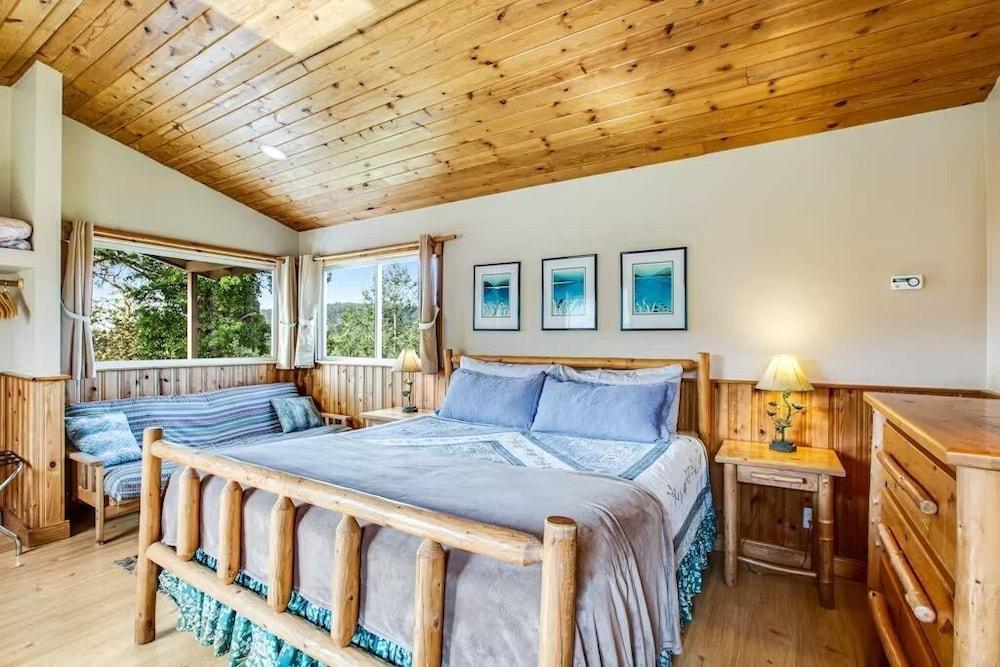 Deer Harbor Cottages photo 28
