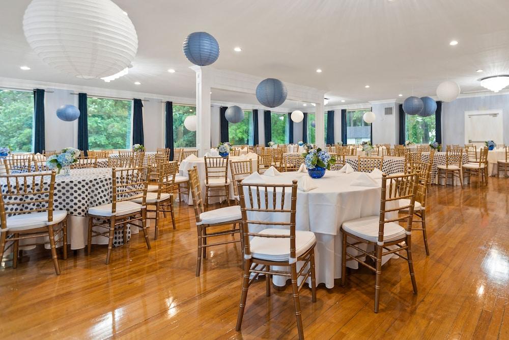 Seven Hills Inn photo 30