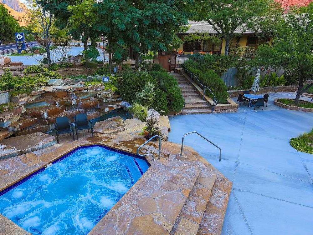 Desert Pearl Inn photo 42