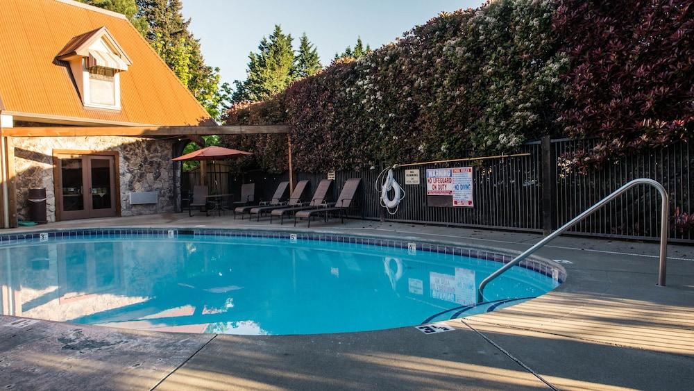 Riverside Inn photo 52