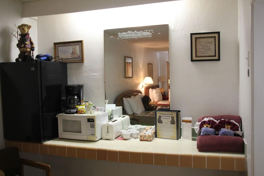 Black Bear Inn photo 65