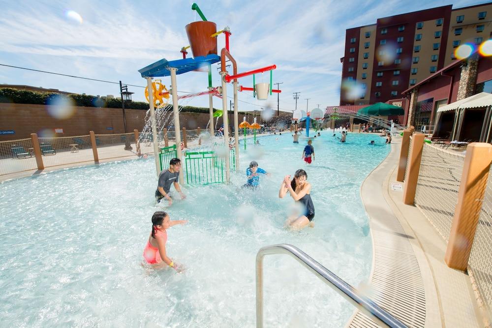 Great Wolf Lodge Anaheim, CA photo 30