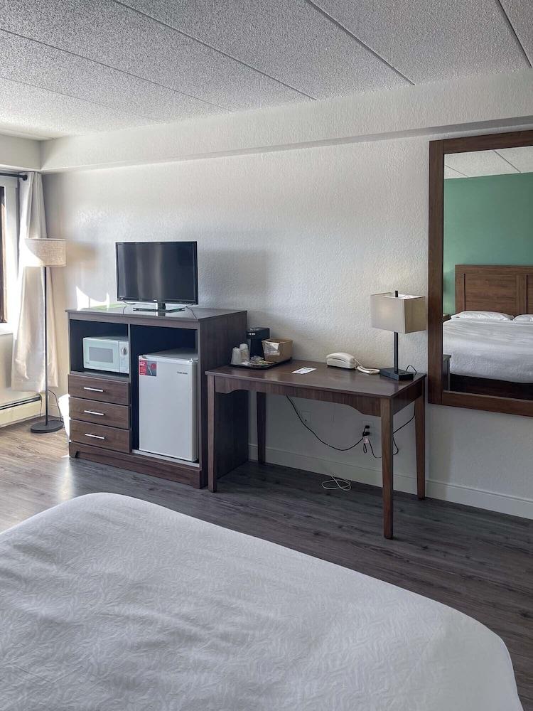 River Bend's Walleye Inn photo 6