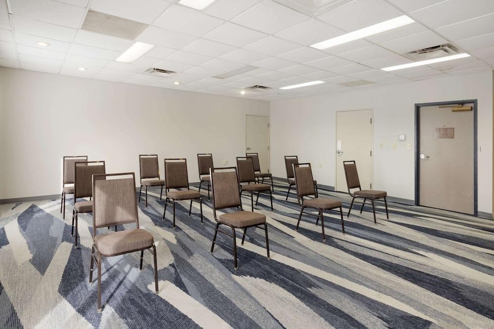 Comfort Inn & Suites Ruston-East photo 32