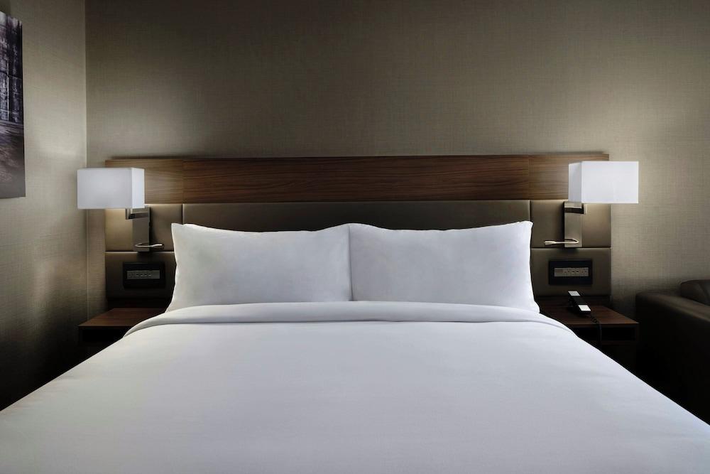 AC Hotel Lansing University Area photo 51