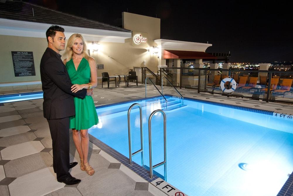 Ramada Plaza Resort & Suites by Wyndham Orlando Intl Drive photo 27