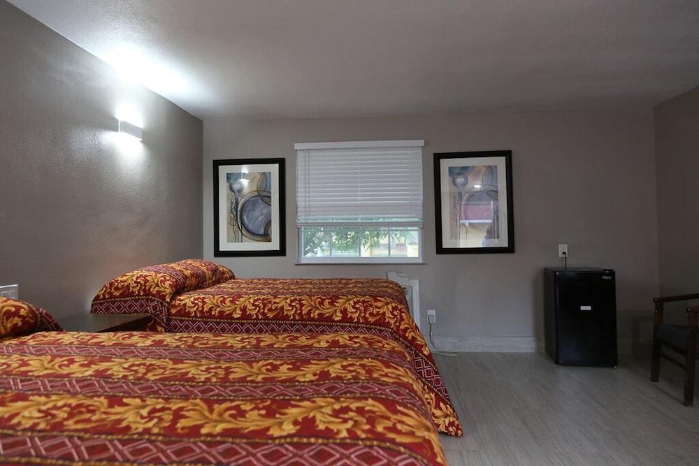 Heritage Inn photo 9