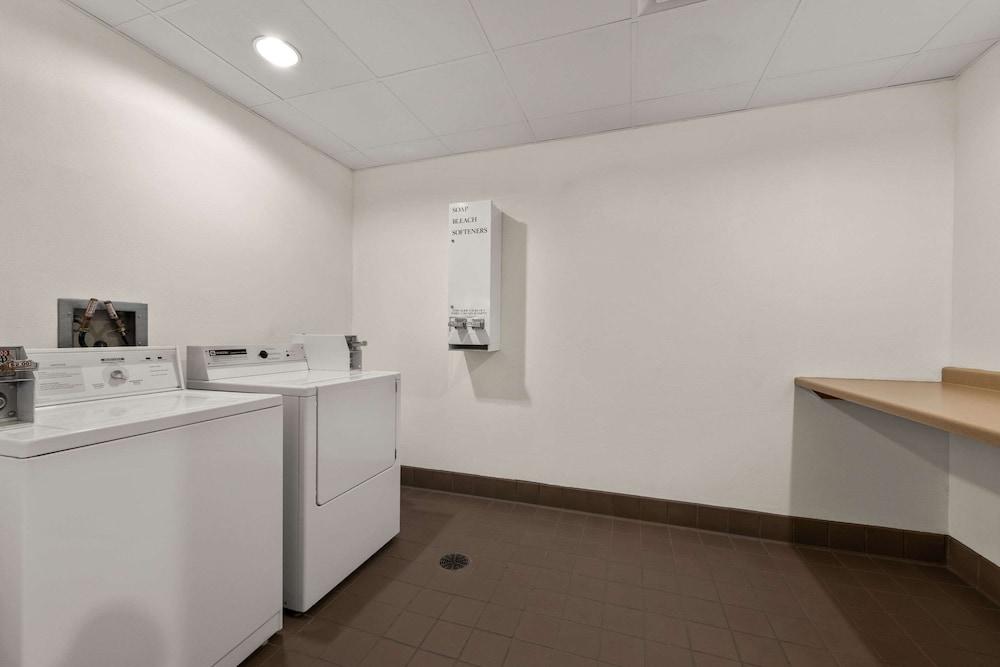 Rodeway Inn & Suites Tomahawk photo 15