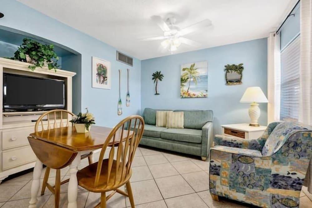 Blue Wave Suites photo 4