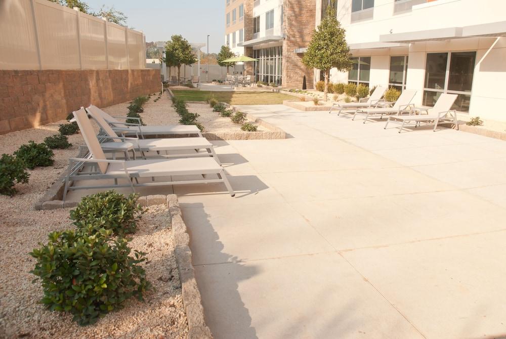 Holiday Inn Express & Suites Decatur by IHG photo 13