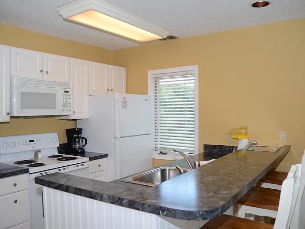Beach Condominium Hotel photo 46