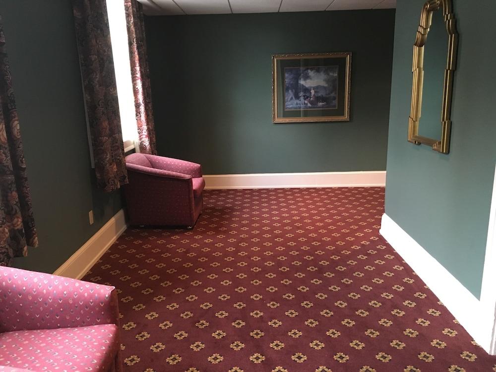 Bertram Inn at Glenmoor photo 30