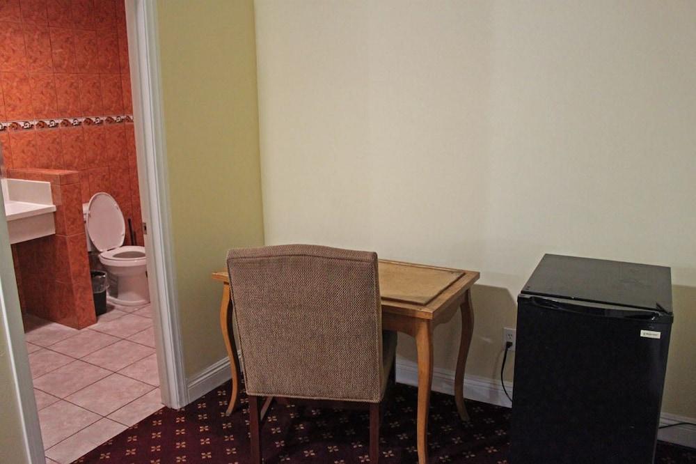 Royla Motel photo 14