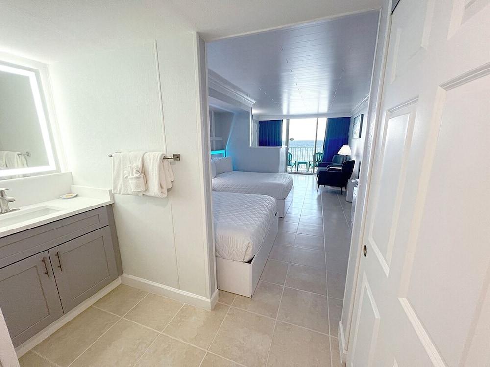 Lani Kai Beachfront Resort photo 22
