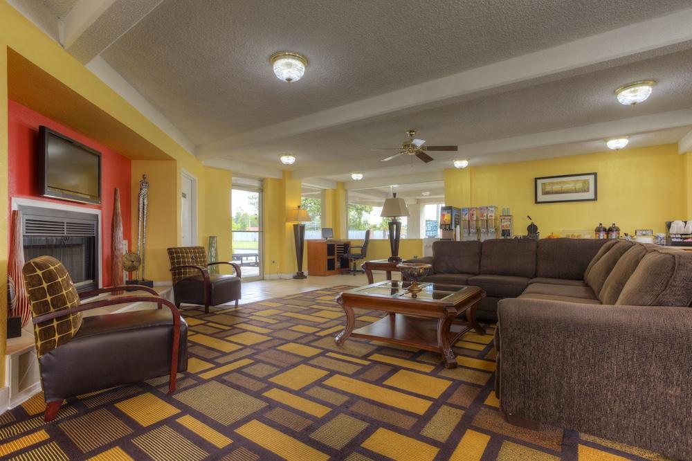 Econo Lodge Byron near Historic District - Warner Robins photo 13