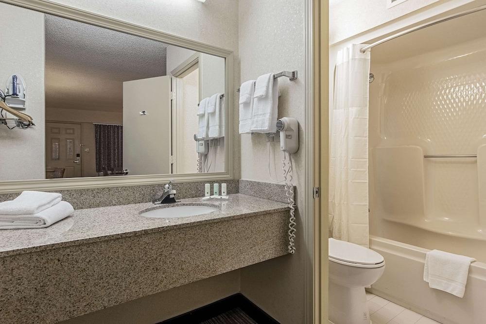Quality Inn Oakwood - Gainesville photo 16