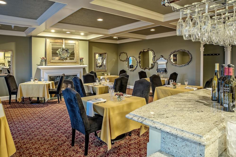 Cameo Heights Mansion photo 45