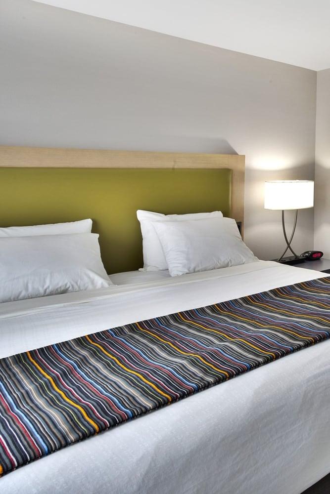Country Inn & Suites by Radisson, Springfield Southeast photo 6