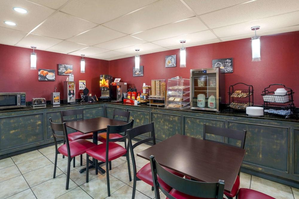 Rodeway Inn Brandon - Jackson East photo 25