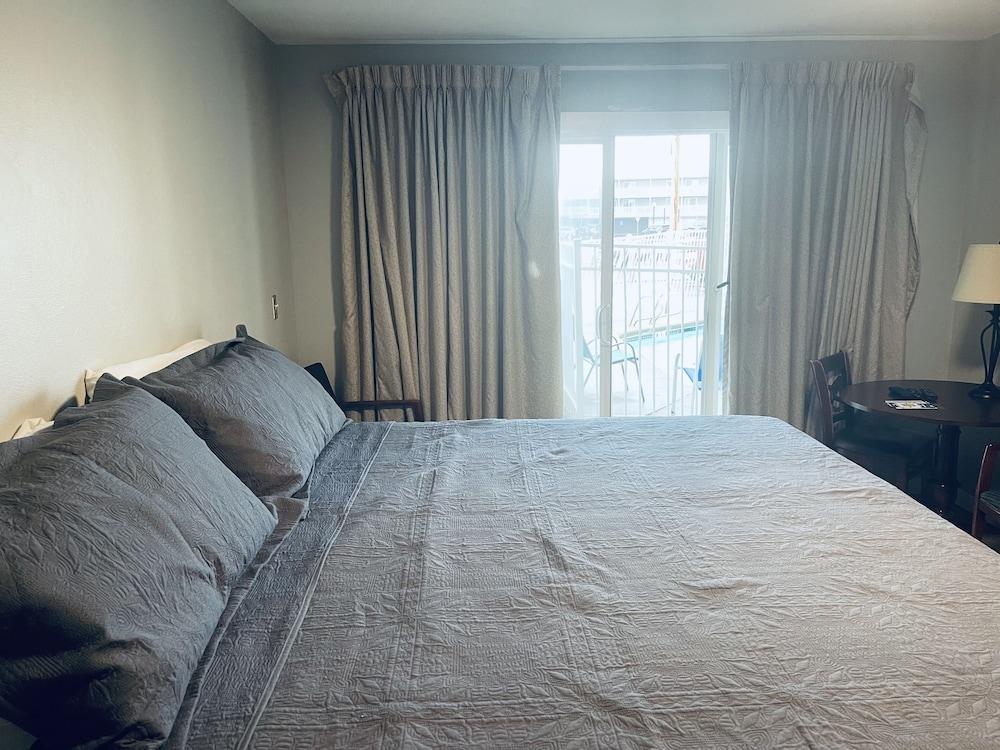SHIPS INN Hotel photo 9