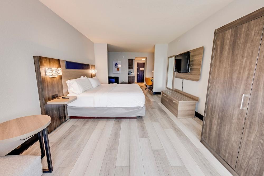 Holiday Inn Express Hotel & Suites Columbus Univ Area - Osu by IHG photo 56