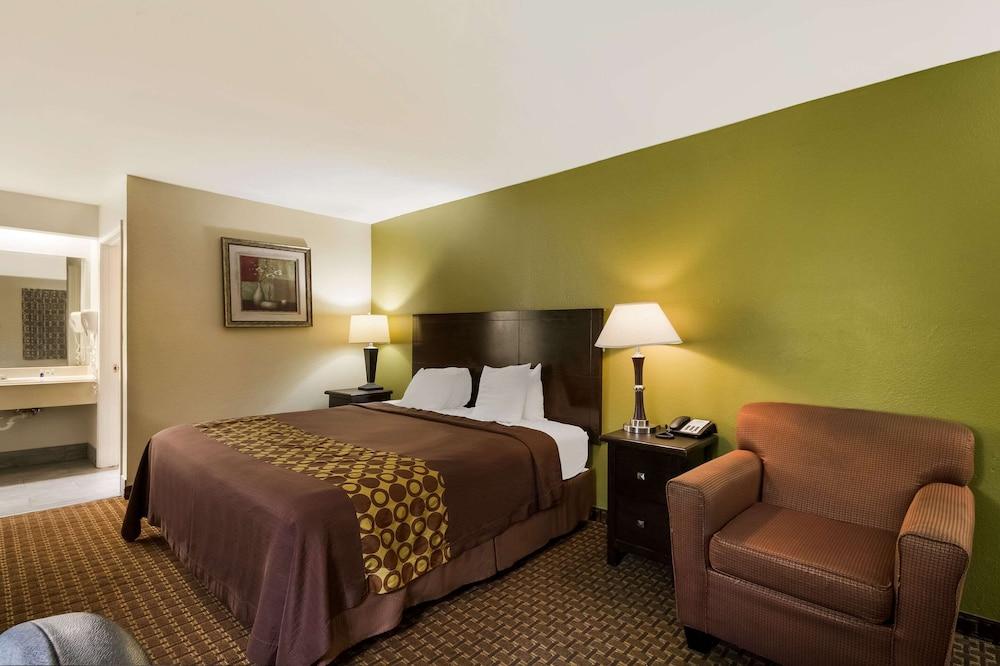 Rodeway Inn & Suites Corpus Christi Northwest photo 39