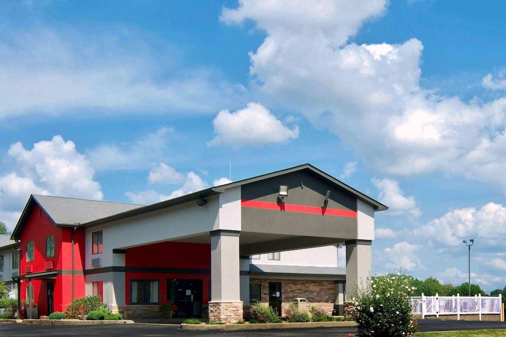 Ramada by Wyndham Tell City photo 30