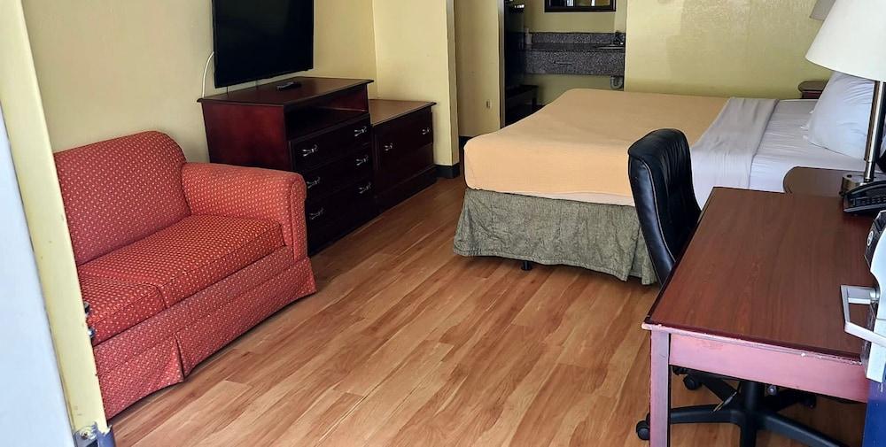 Days Inn by Wyndham Kennesaw photo 5