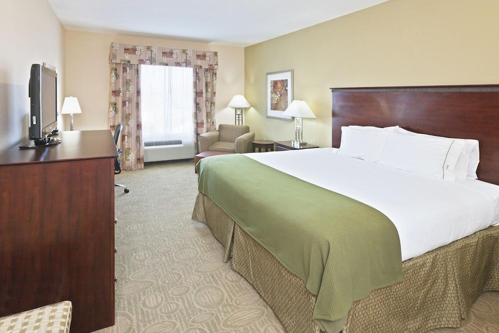 Holiday Inn Express Hotel & Suites Brownfield by IHG photo 26