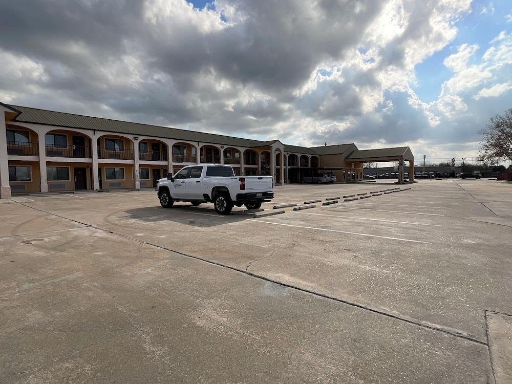 Executive inn & Suites photo 22
