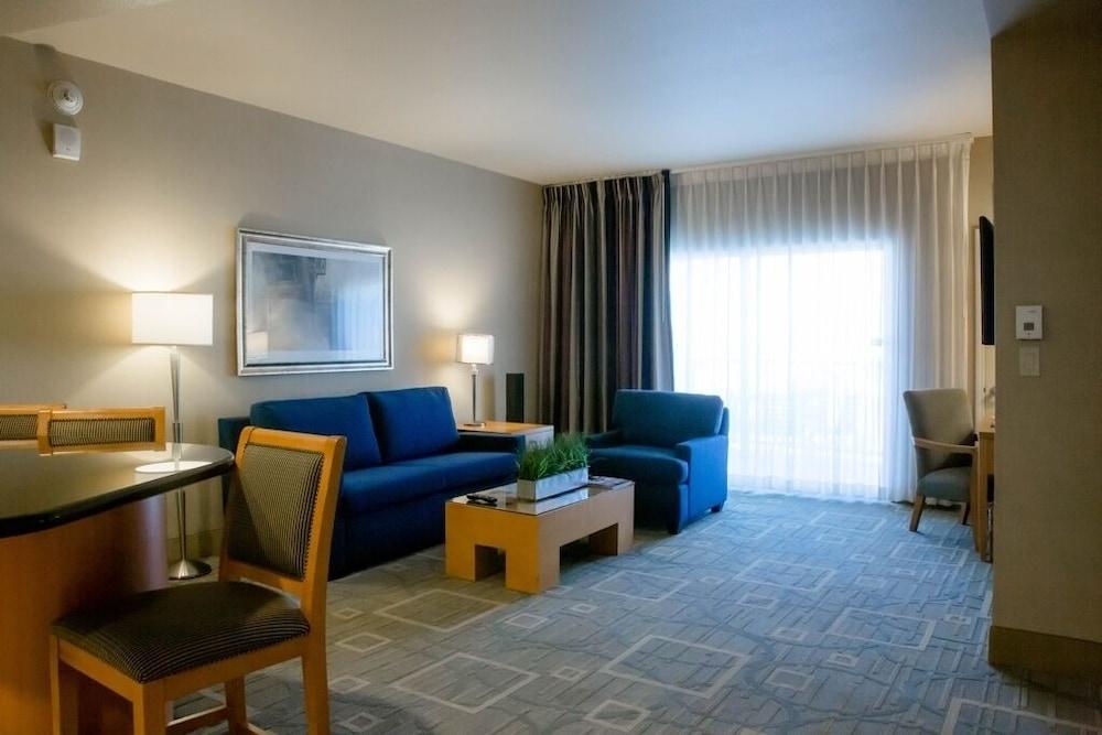 The Platinum Hotel photo 22