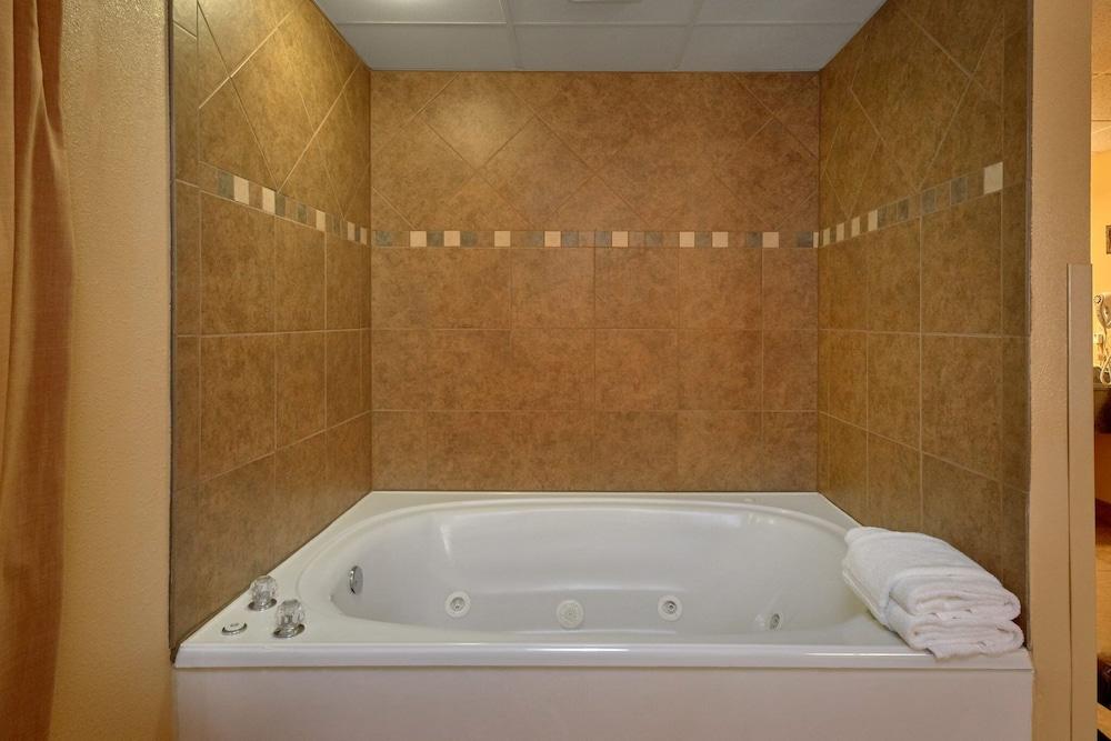 Old Creek Lodge photo 21