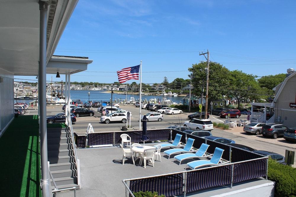 Ocean Street Inn on Hyannis Harbor photo 19