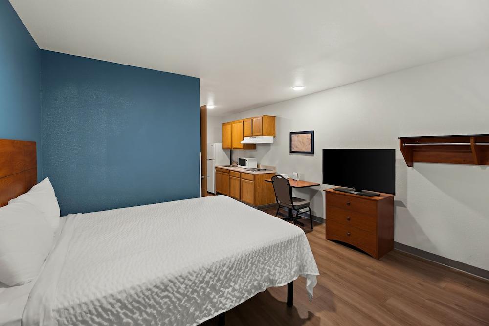 WoodSpring Suites El Paso I-10 Southeast photo 17