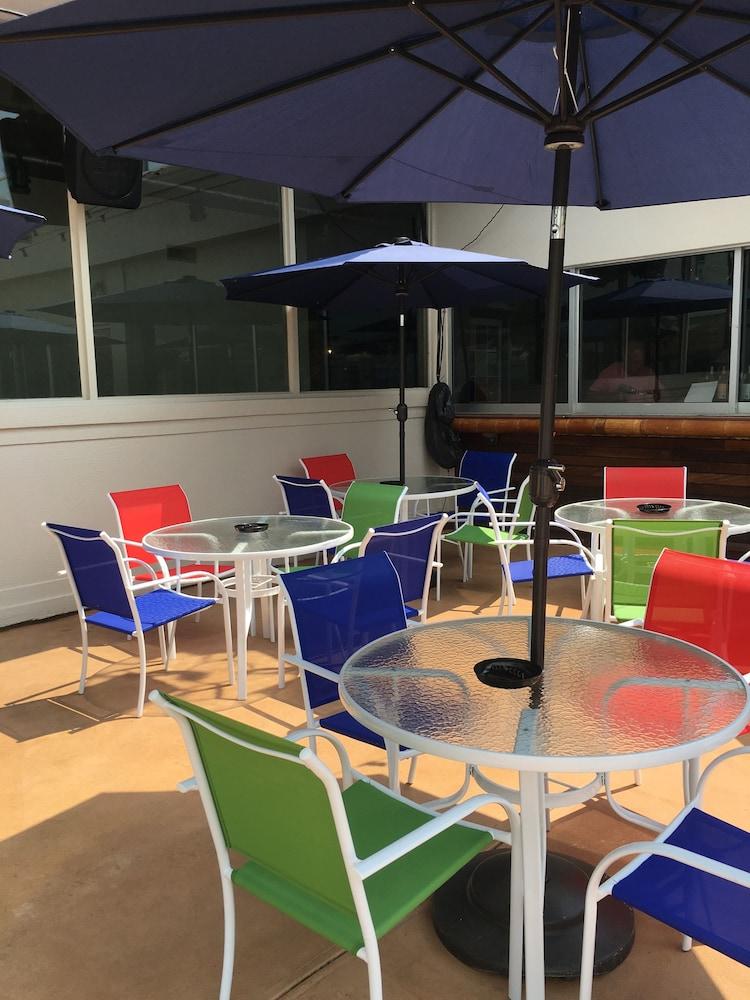 The Empress Hotel & Adult Nightclub photo 17