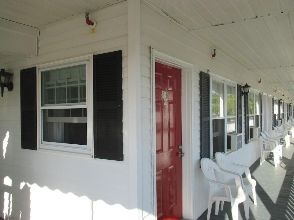 Long Beach Motor Inn photo 4