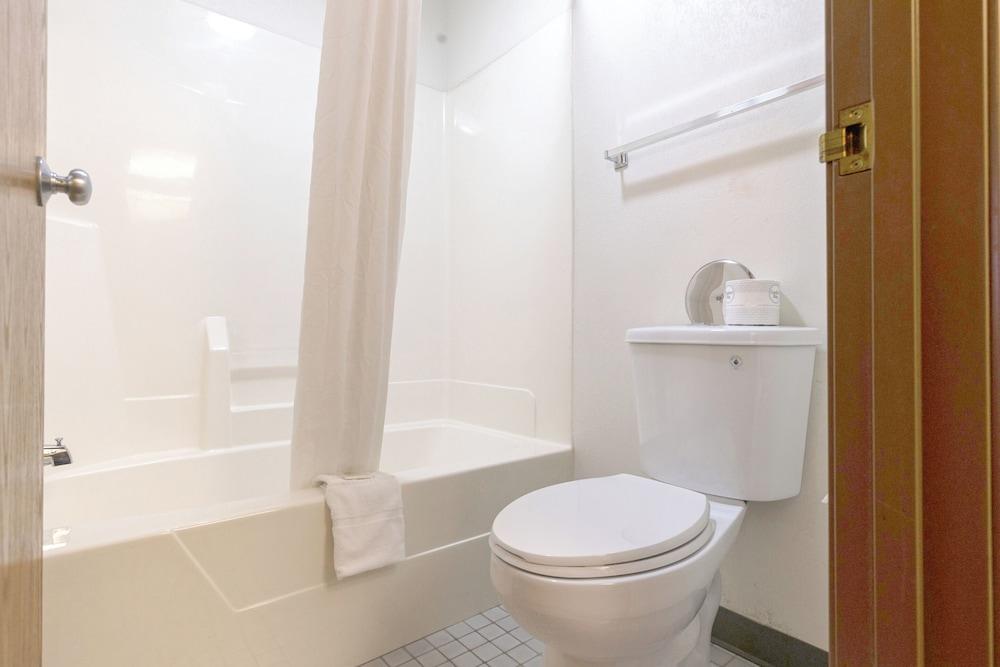 Super Sleep Inn photo 36