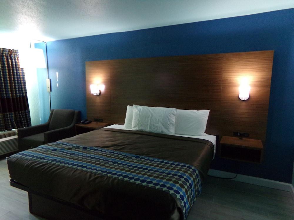 Regal Inn photo 4
