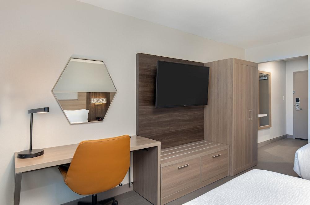 Holiday Inn Express Atlanta Airport - North by IHG photo 7