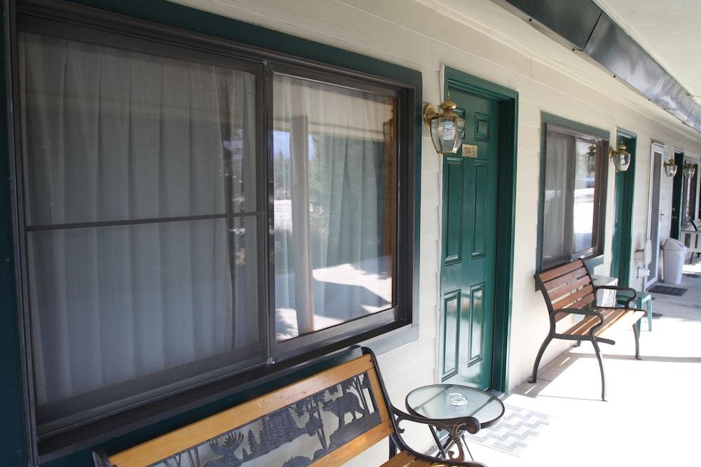Lakeside Resort and Motel photo 77