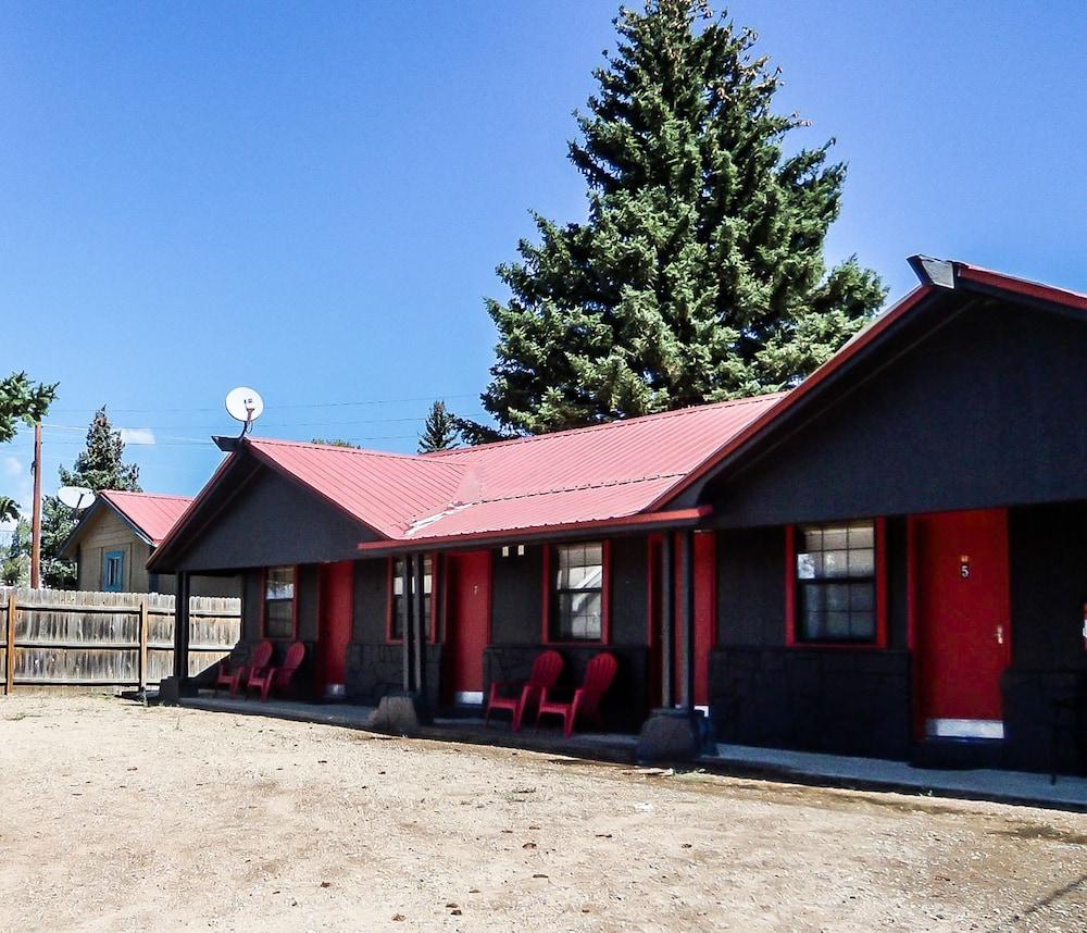 The Gold Pan Motel photo 14