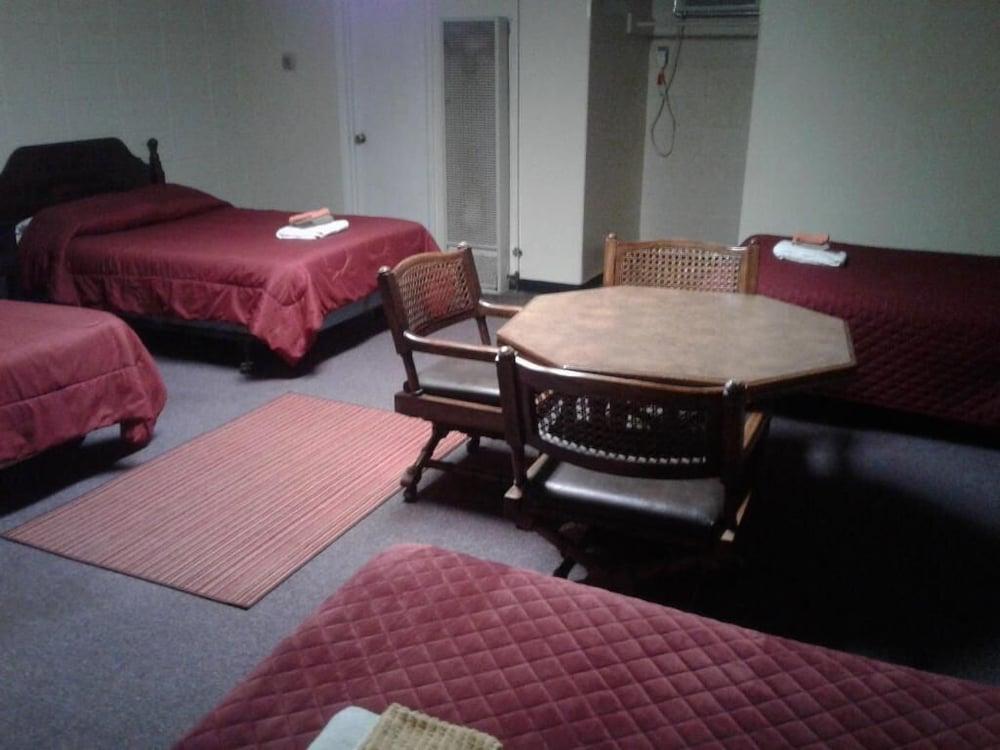 Dighton Inn photo 38