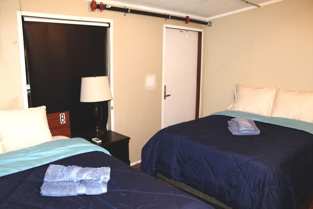 Target Hospitality-Midland Lodge photo 30
