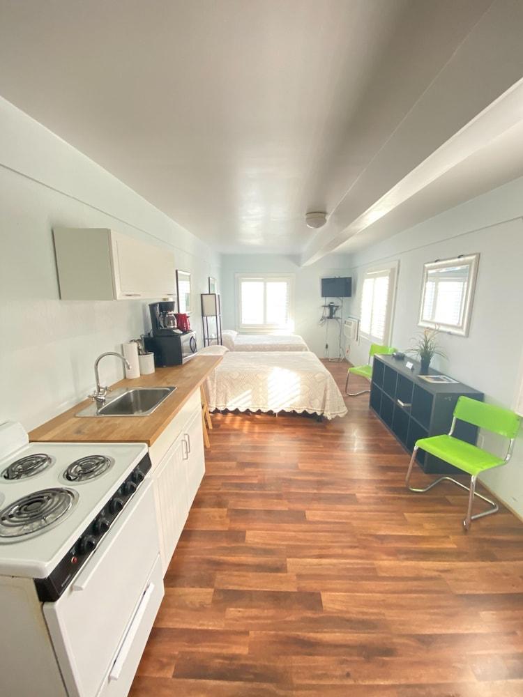 Vineyard Harbor Motel - Private Beach photo 93