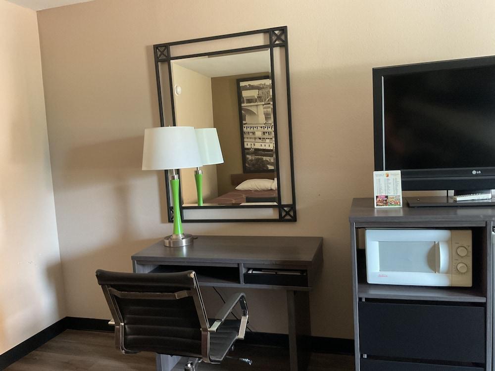 Super 8 by Wyndham Chattanooga/East Ridge photo 16