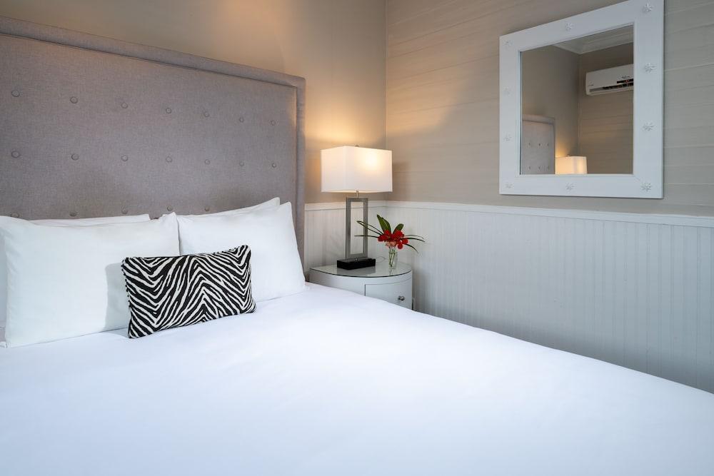 Alexanders Guesthouse - Adult Exclusive, LGBTQ Friendly photo 41