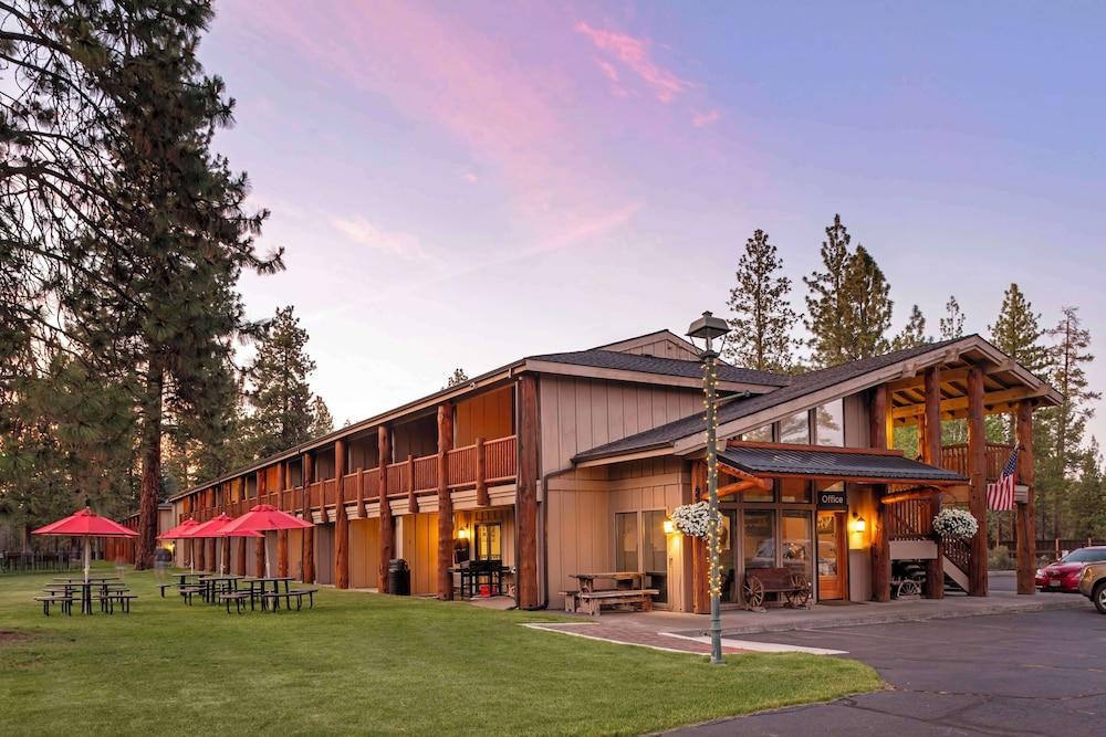 Best Western Ponderosa Lodge — hotel in Sisters