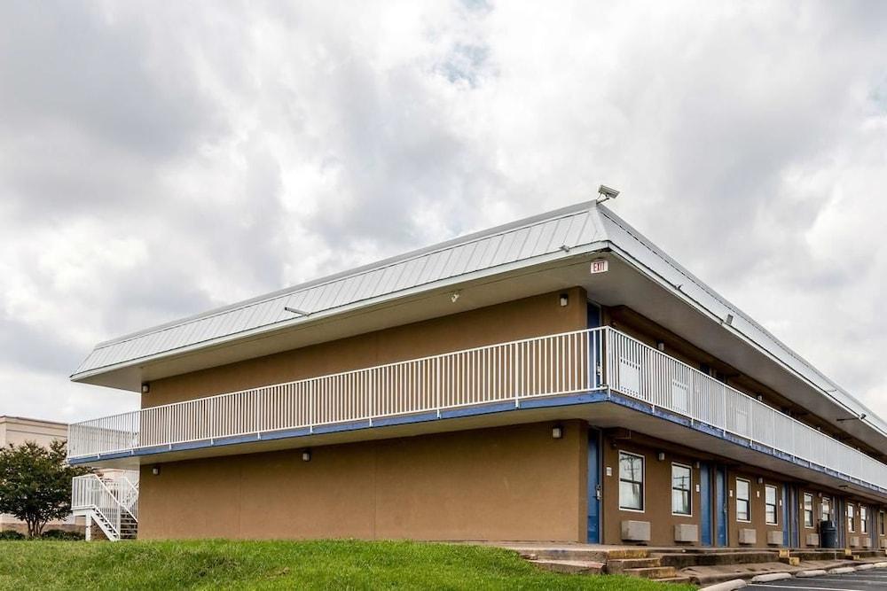 Econo Lodge Mineral Wells photo 21